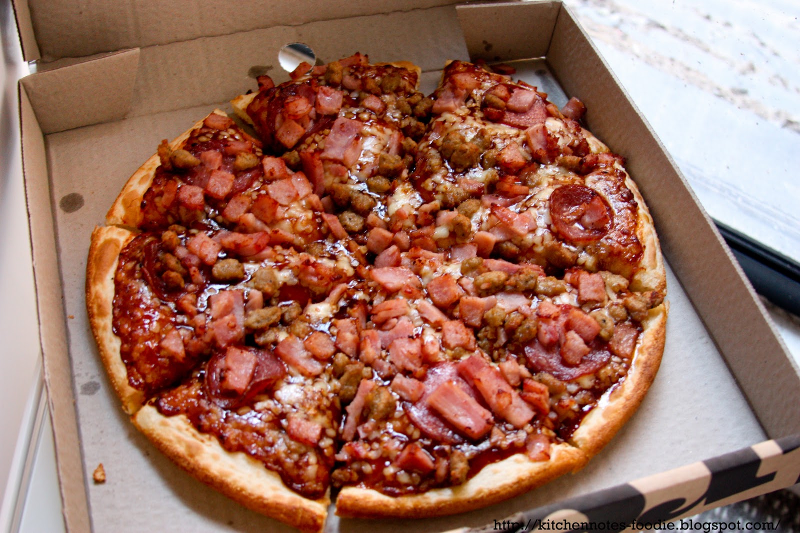 Navigation menu Pizza Pizza Ltd. is a franchised Canadian pizza quick-service restaurant, with its headquarters in Toronto, Ontario. Its restaurants are mainly in the province of Ontario, Quebec, Nova Scotia, and in western trainingsg.gqises in western Canada are mostly run through Alberta-based subsidiary Pizza It has over locations, including over non-traditional locations.